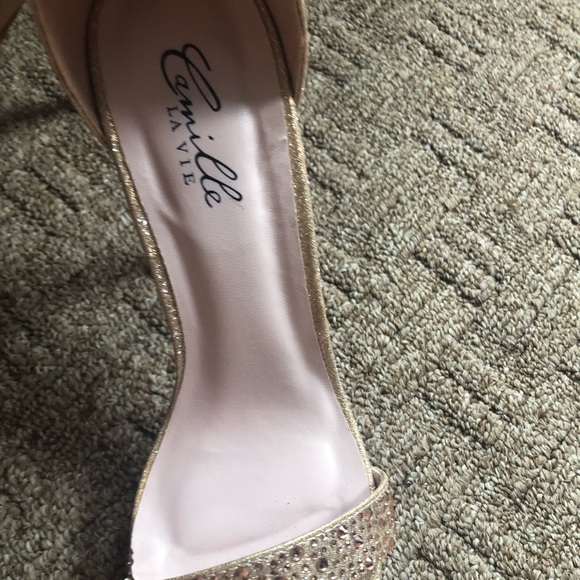 Brand New Gold/Champagne Bedazzled Heels - Picture 4 of 7